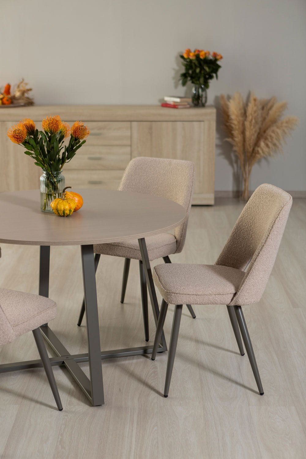 OKRUGLI STOL DAMIANO