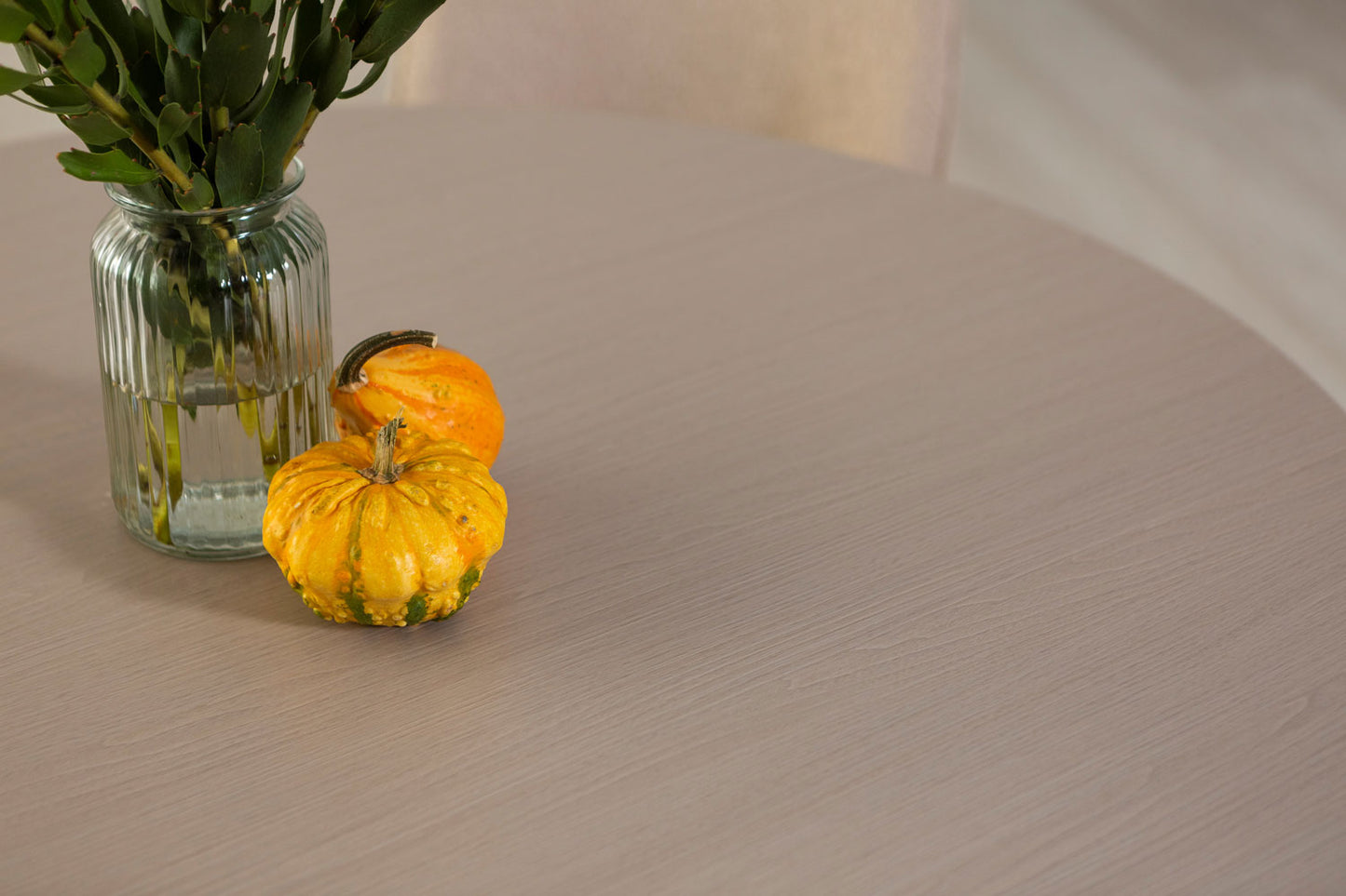 OKRUGLI STOL DAMIANO