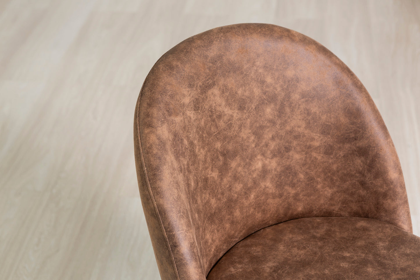 SARA STOLICE OD EKO KOŽE