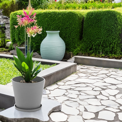 OKRUGLA VAZA S LJILJANIMA